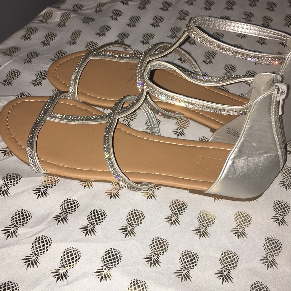 Sandals - Picture 2 of 2